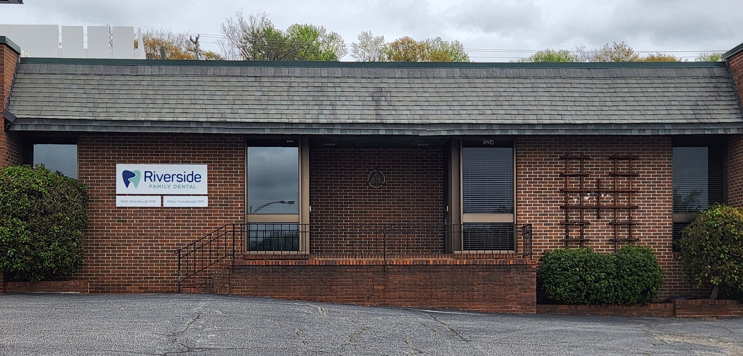 Riverside Family Dental exterior